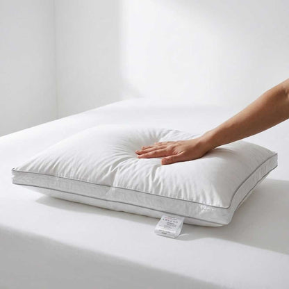 Perna puf gasca 3 camere Celeste cu bordura 4cm , 50x70cm, Alb Domisa