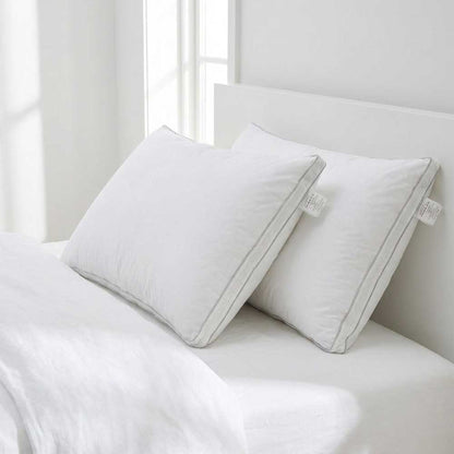 Set doua perne puf gasca 3 camere Celeste cu bordura 4cm , 50x70cm, Alb Domisa