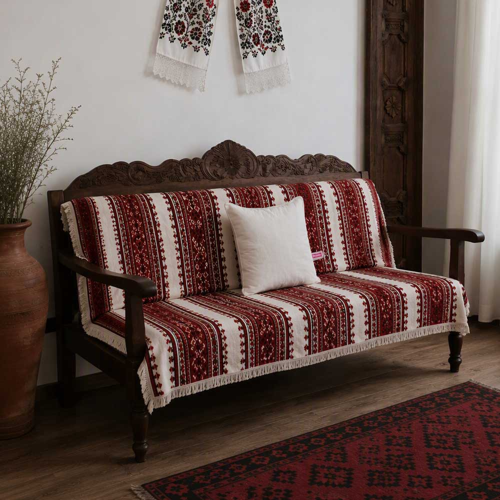 Perna Avira 40x40 cm – 10% Puf și 90% Pene de Rață, Alb Domisa