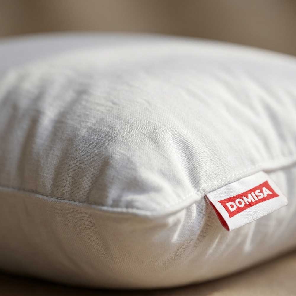 Perna 50x60 cm Serene cu 90% puf si 10% pene de gasca, Alb Domisa