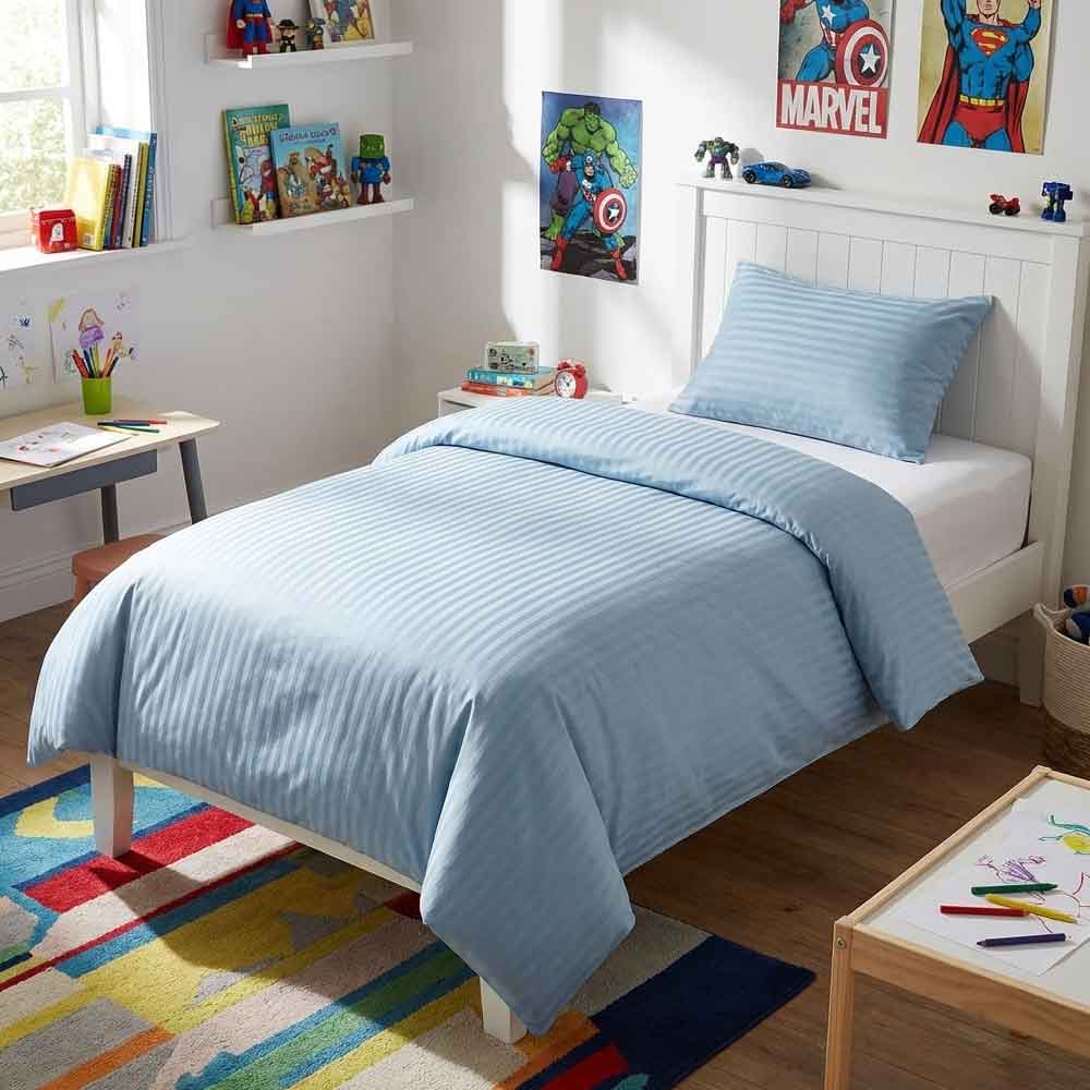 Set husa de pilota copii si fata de perna 30x50cm cu dungi albastre pentru baieti