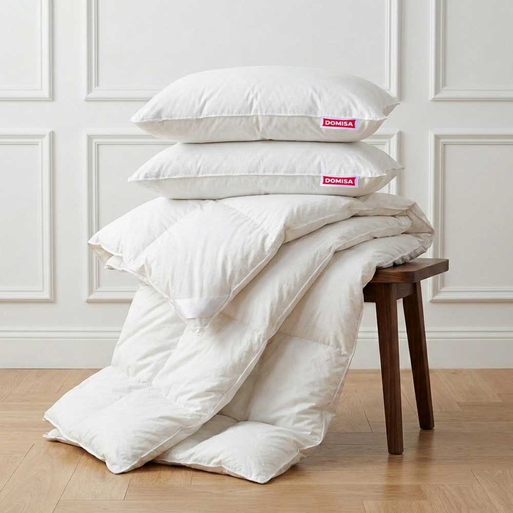 Set 2 perne Serene 50x70 si 1 pilota 200x220, 90% puf si 10% pene de gasca, albe Domisa